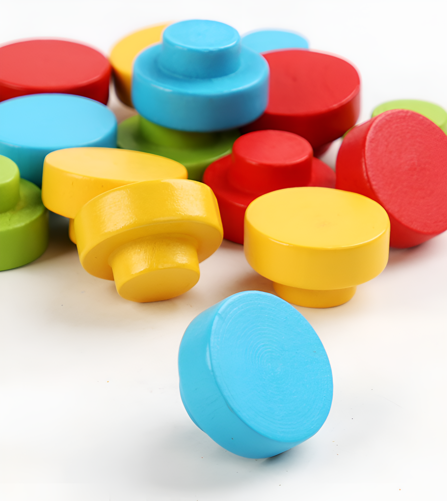 Puzzle con tavola a perni Montessori
