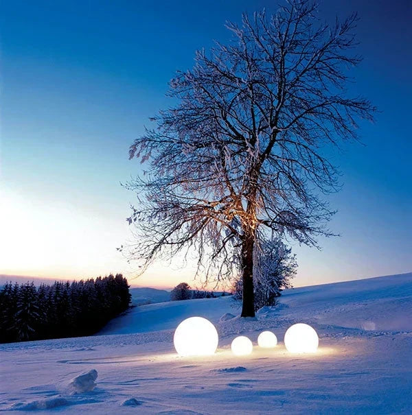 Modern PE Globe Outdoor Garden Light LED Rechargeable