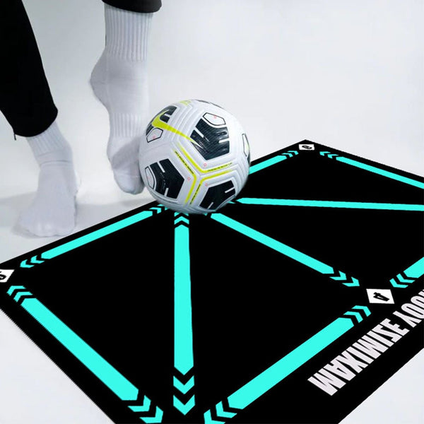 A child's best friend - Football training mat for all levels Non-slip & quiet