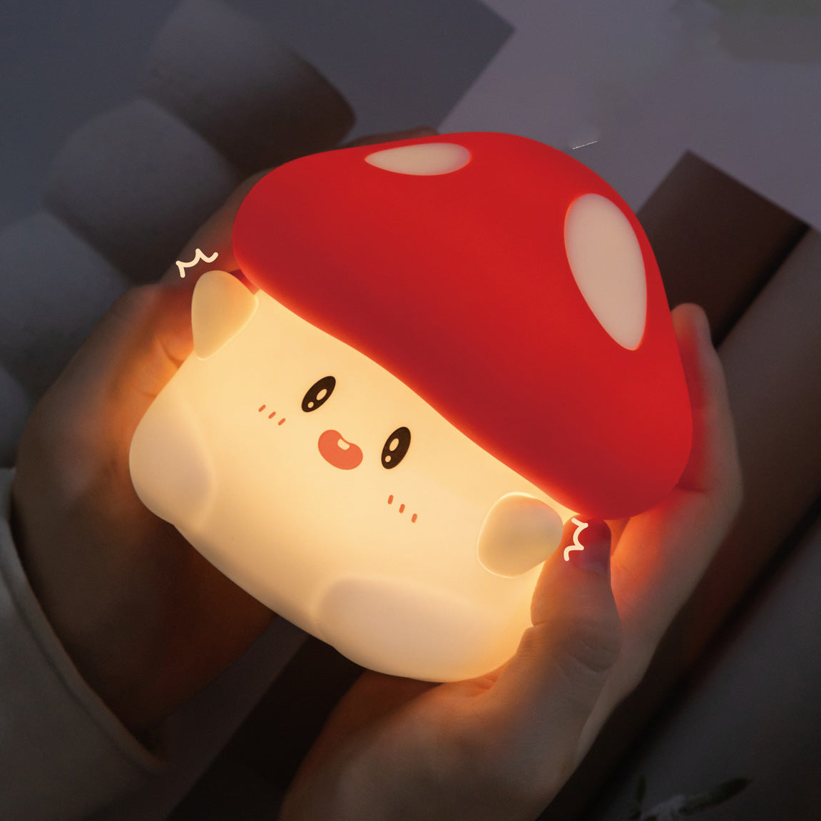 Lampada Notturna LED Funghetto Adorabile Morbido in Silicone - Regalo Perfetto per Bambini e Ragazze