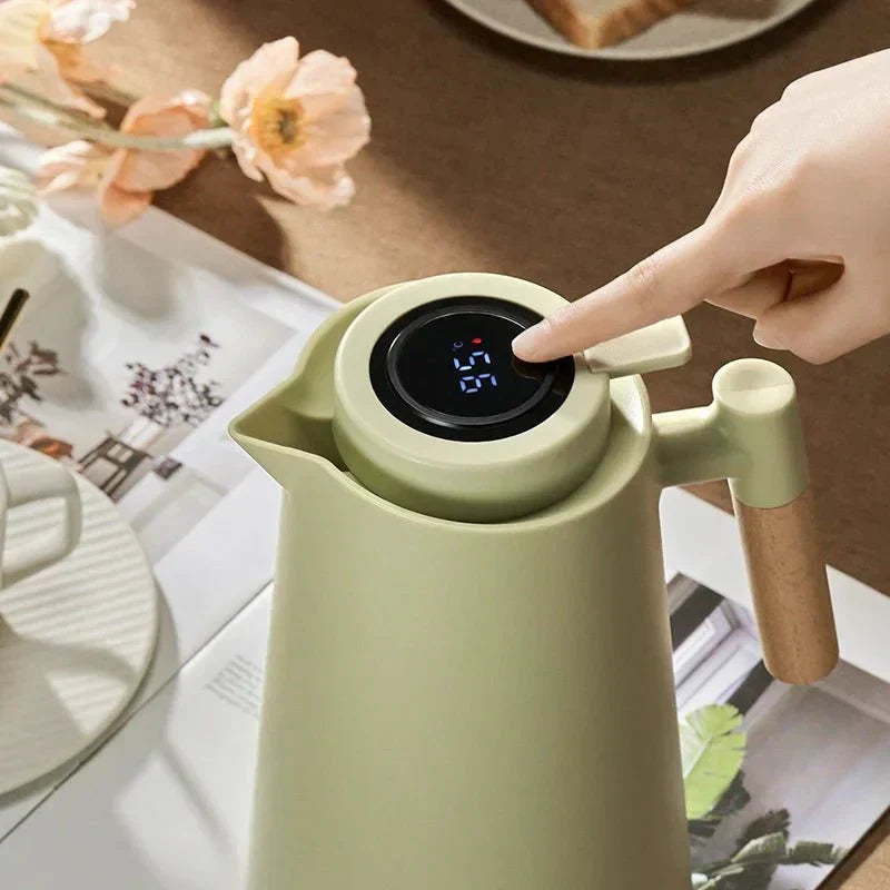 Insulated Vacuum Jug with Digital Temperature Display – Hot & Cold Carafe
